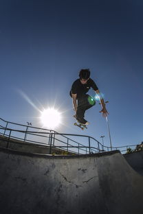 极限滑板运动赛事精彩纷呈，《极限滑板3》